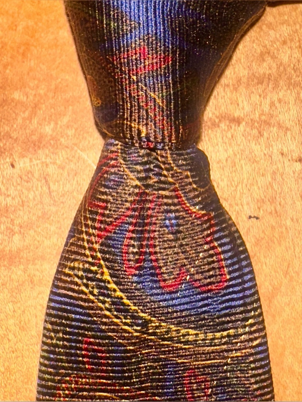 Lands End paisley silk tie like new